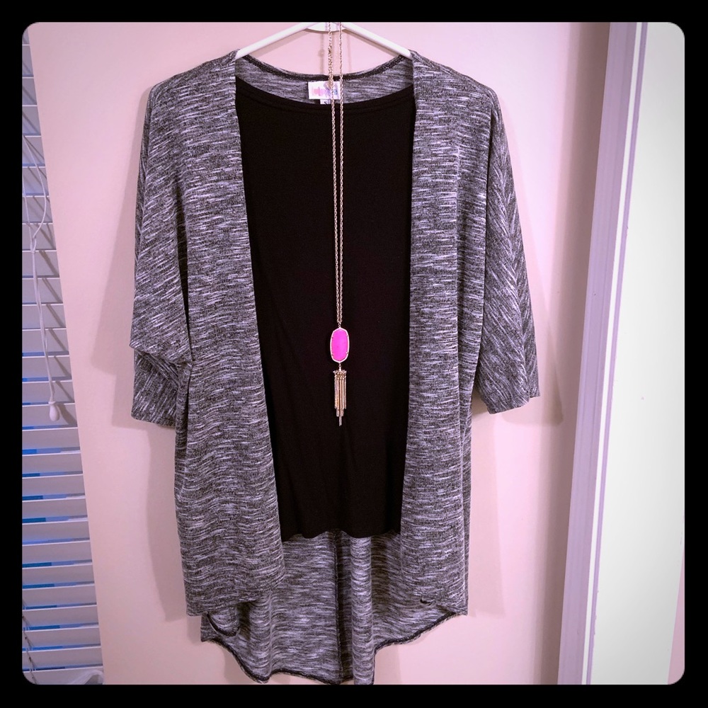 NWOT LuLaRoe Lindsay Gray Marled Size Small